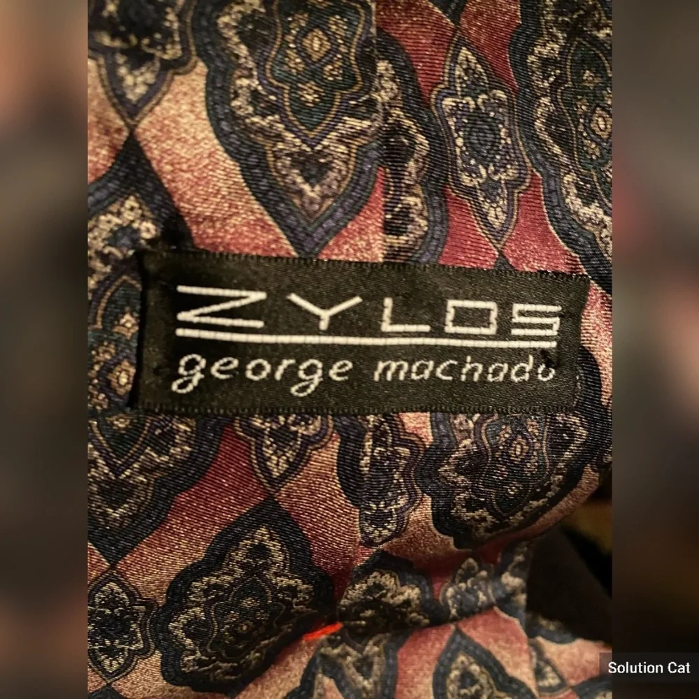 100% silk tie.